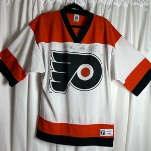NHL Philadelphia Flyers White, Orange & Black Hockey Jersey signed size L